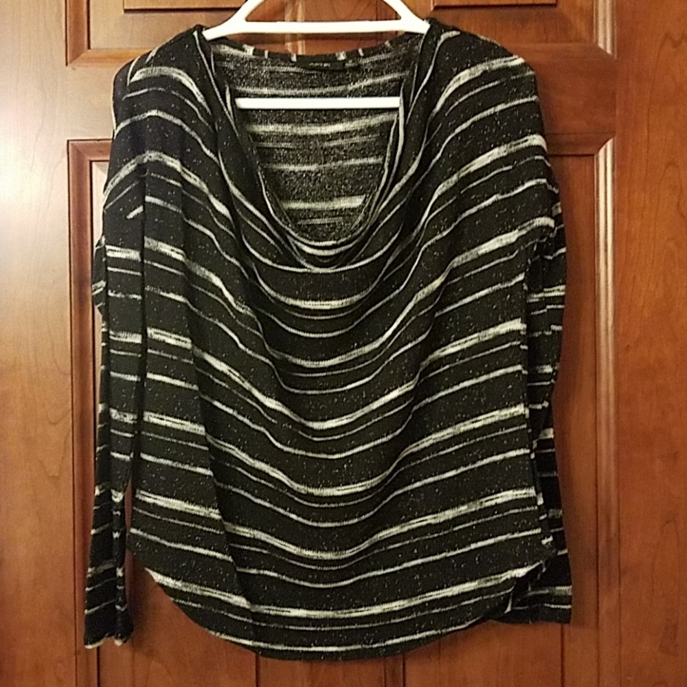 Apt 9 long sleeve sweater